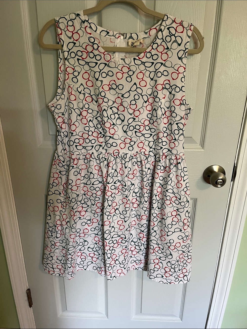 Mata Traders White Sleeveless Dress with Navy and Red Eyeglass Print